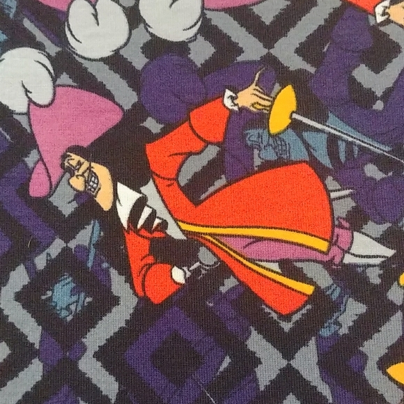 Disney LLR Captain Hook Perfect T Tunic Top-0241 - Picture 3 of 10